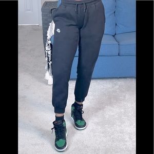 Nike sweatpants / joggers